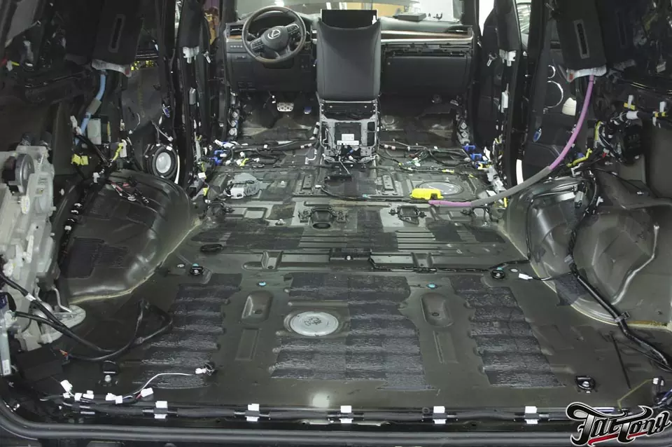 Lexus LX570. Комплексная шумоизоляция салона.